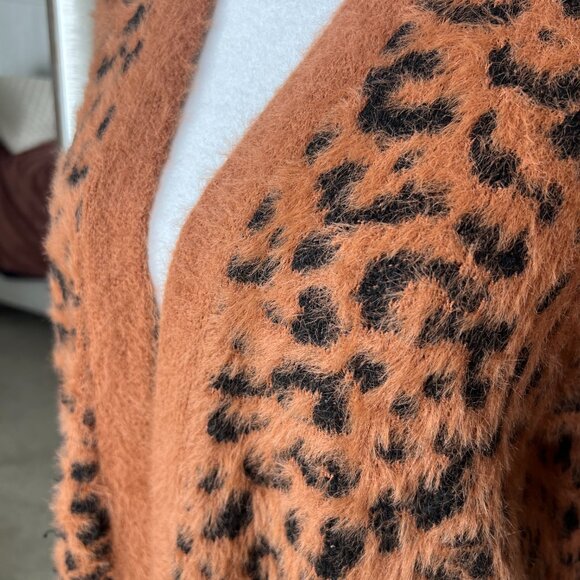 Maurices Medium Cardigan Cheetah Pattern - Picture 4 of 9